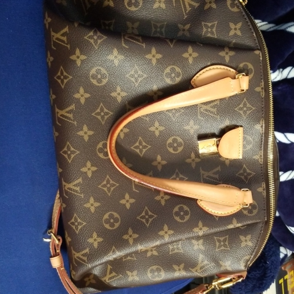 Louis Vuitton Rivoli mm